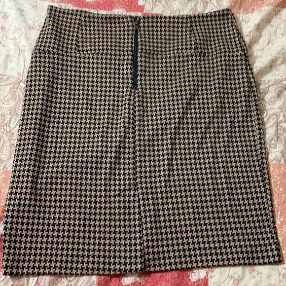 New York & Company Skirt - Picture 3 of 7